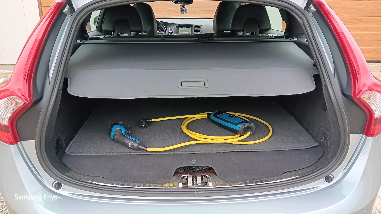 Volvo V60 2, 4 D6 Twin Engine , снимка 5 - Автомобили и джипове - 54390699