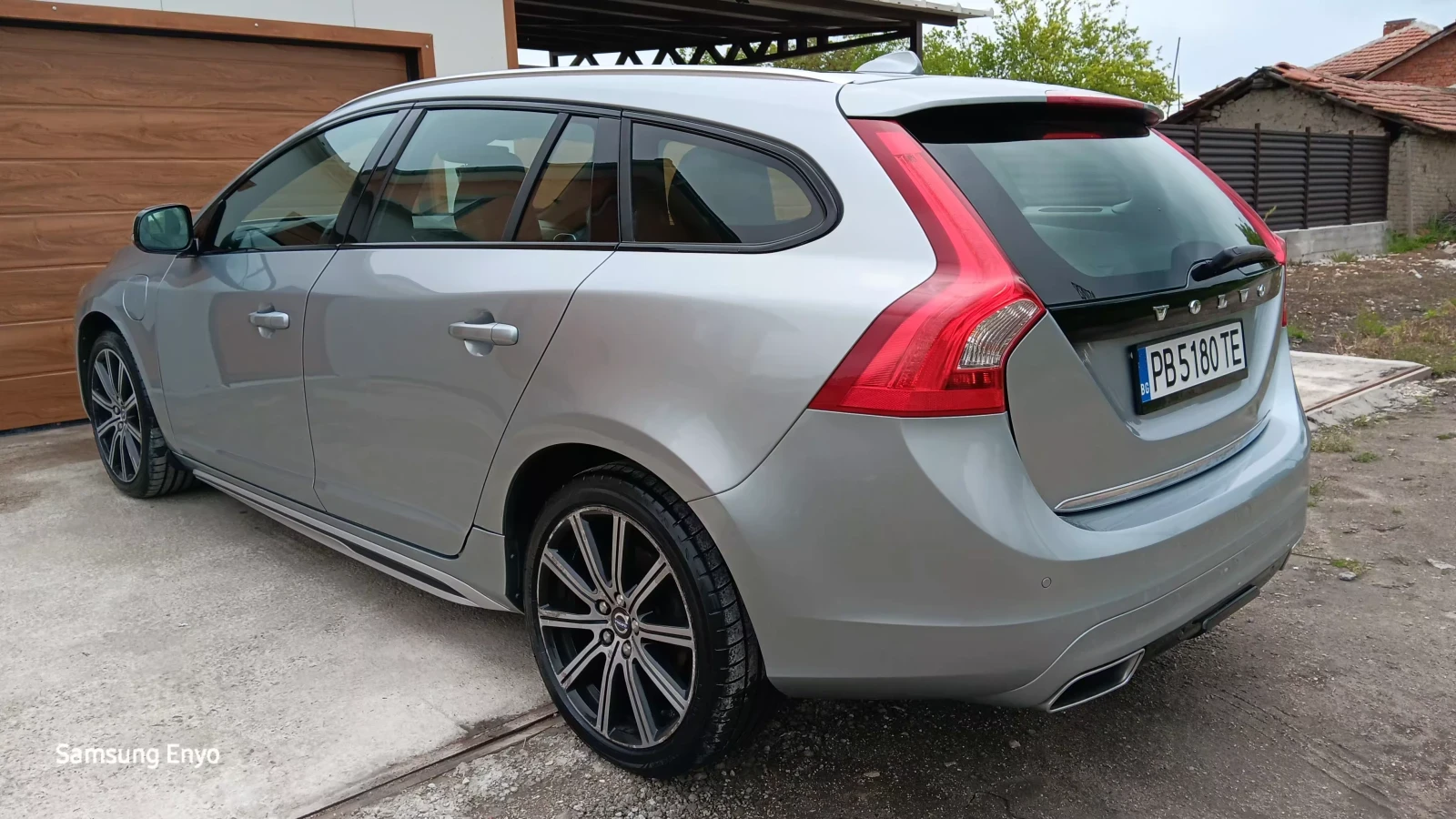 Volvo V60 2, 4 D6 Twin Engine , снимка 3 - Автомобили и джипове - 54390699