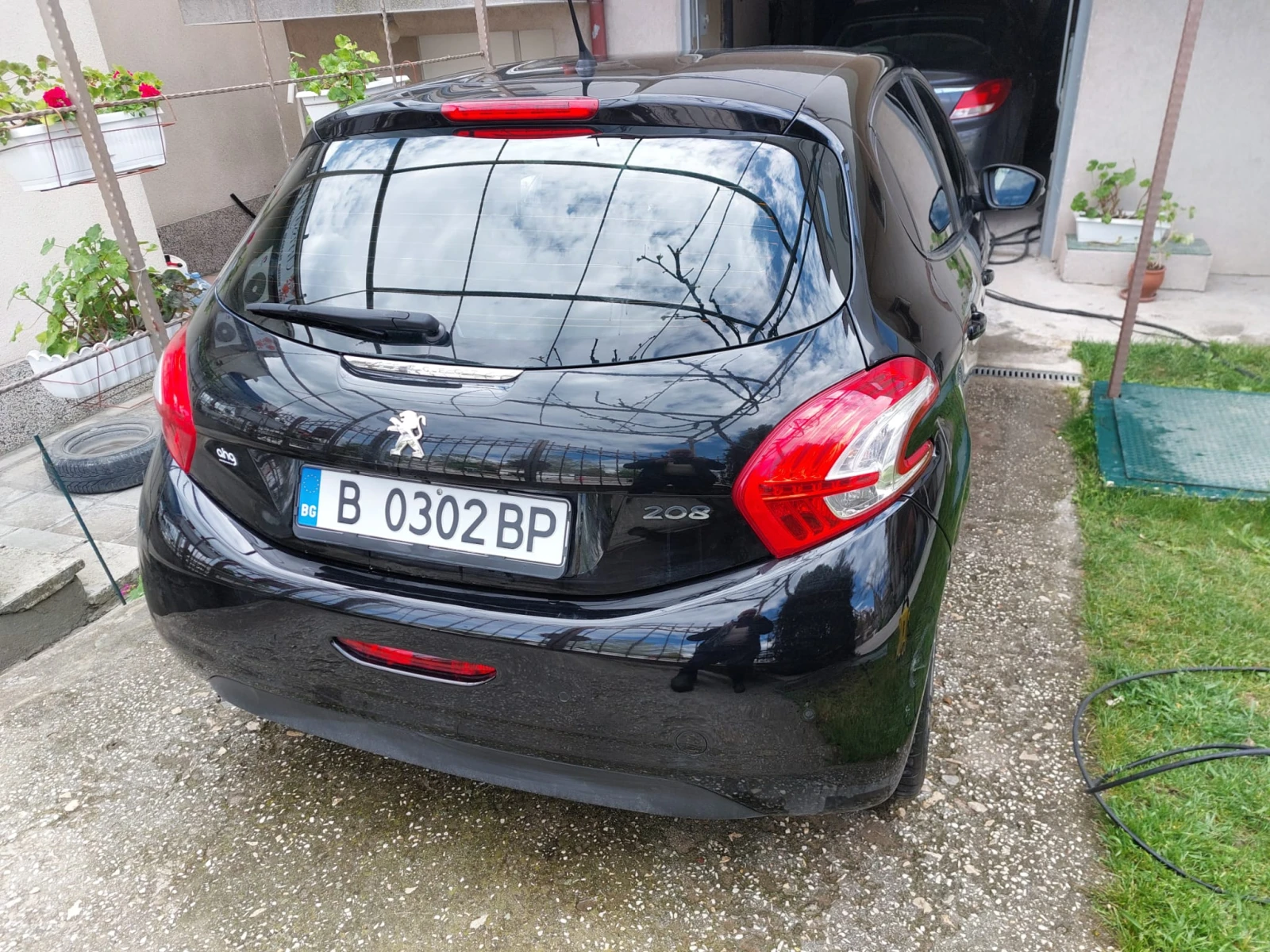 Peugeot 208, снимка 3 - Автомобили и джипове - 54392915