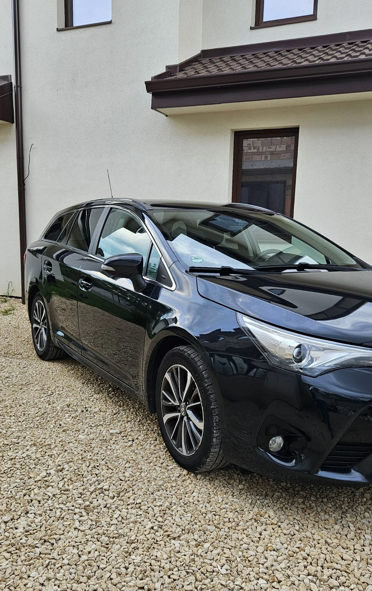 Toyota Avensis 1.8 VVT-i 147ks, снимка 6 - Автомобили и джипове - 54636077