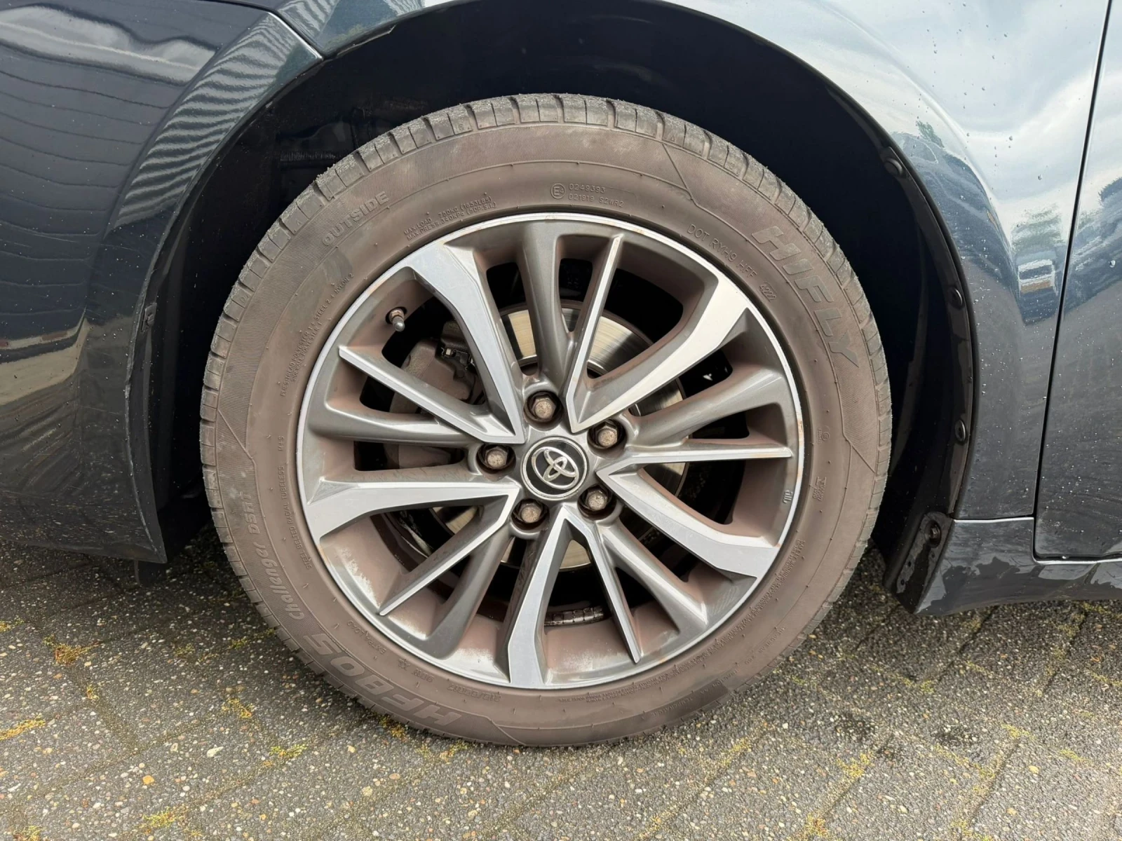 Toyota Avensis 1.8 VVT-i 147ks, снимка 6 - Автомобили и джипове - 54442312