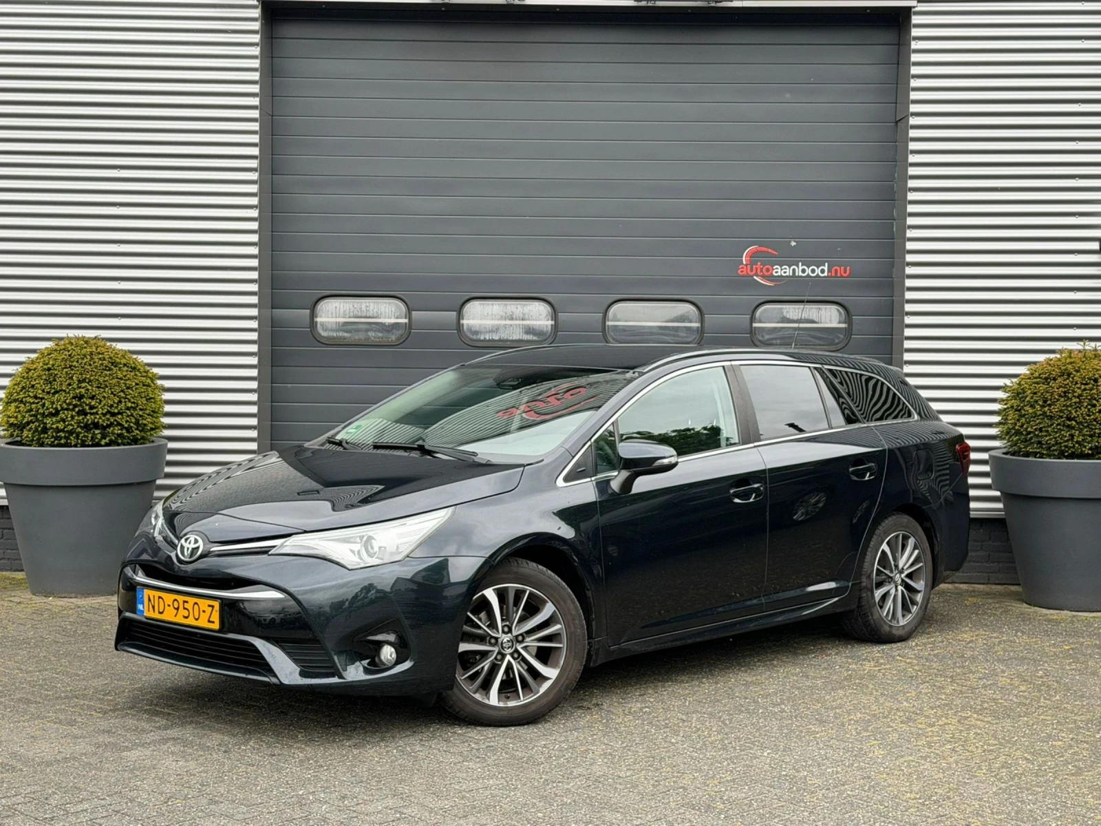 Toyota Avensis 1.8 VVT-i 147ks, снимка 3 - Автомобили и джипове - 54442312