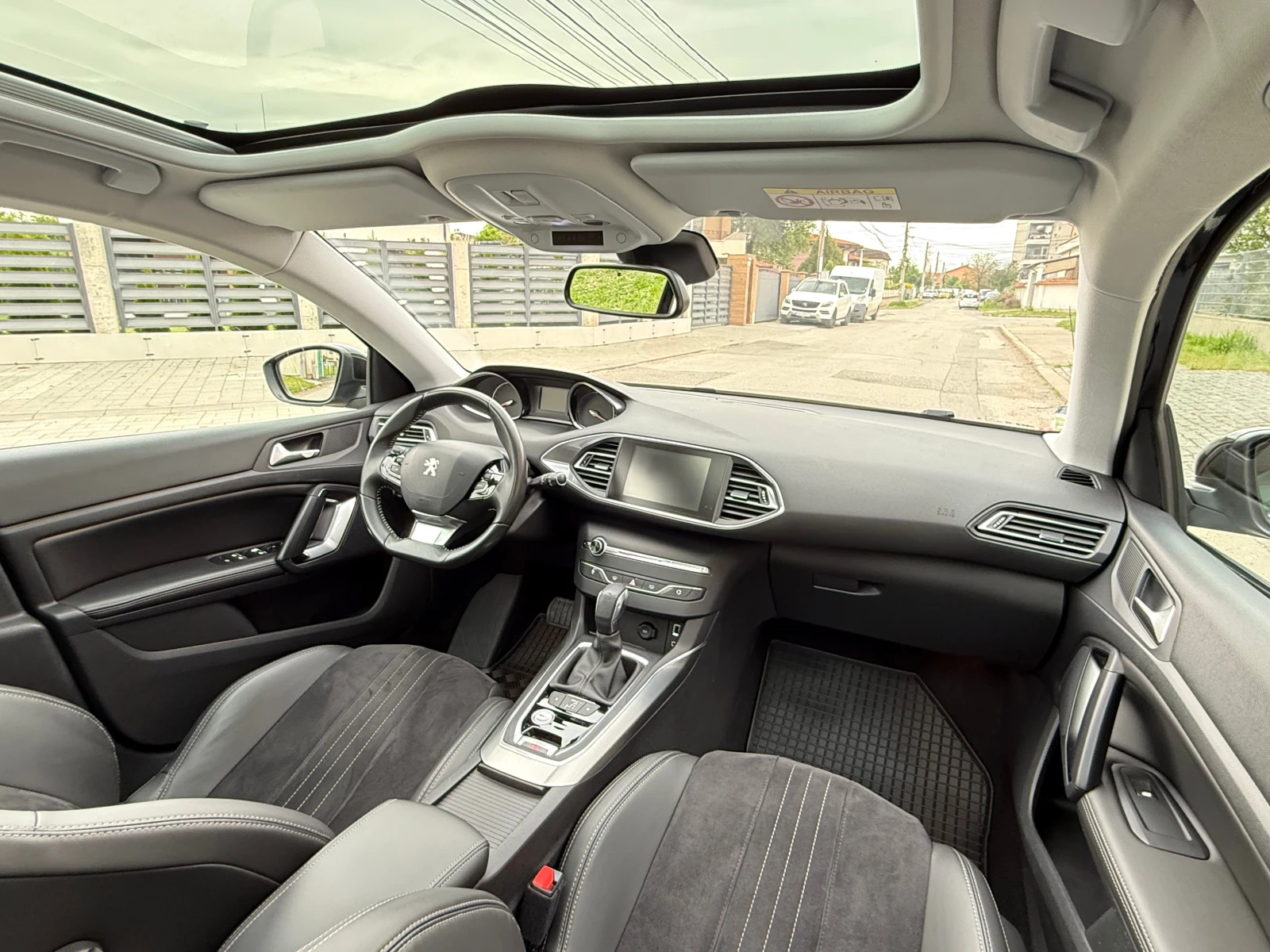 Peugeot 308 /Allure/-2.0HDI-AVTOMAT-ШВЕЙЦАРИЯ, снимка 12 - Автомобили и джипове - 54452918