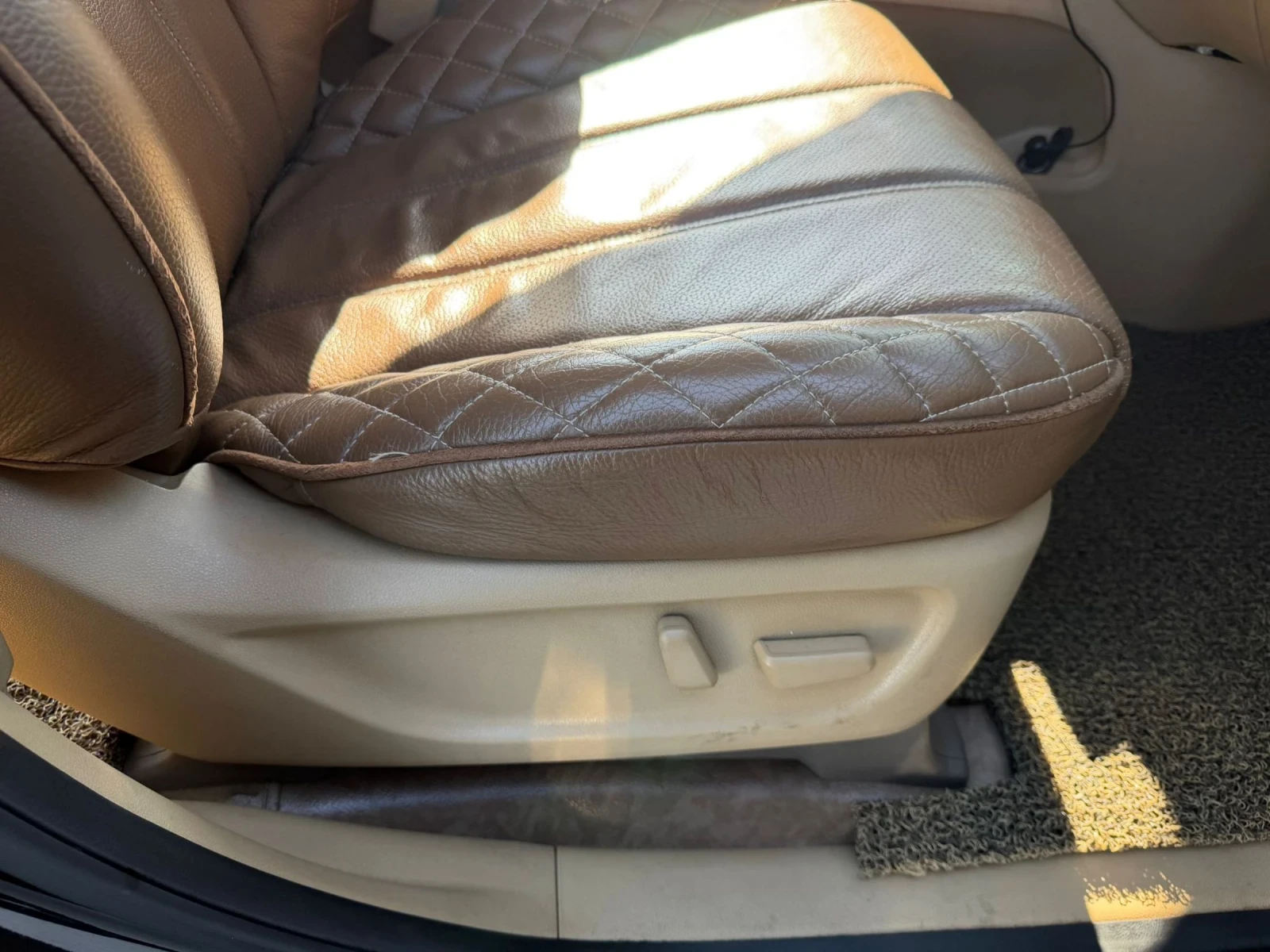 Kia Carnival, снимка 13 - Автомобили и джипове - 54588569