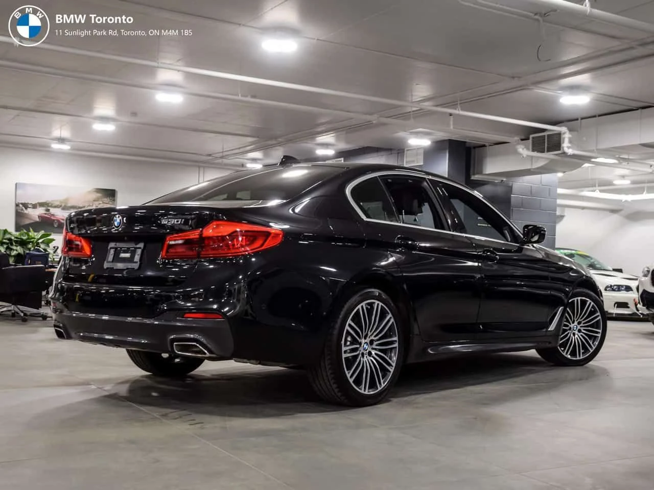 BMW 530 * 530i xDrive HK Audio | HUD | Soft Close | CarPla, снимка 4 - Автомобили и джипове - 54784280