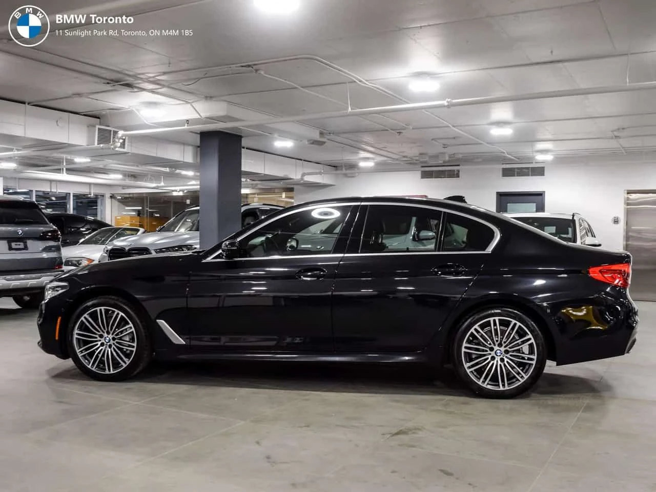 BMW 530 * 530i xDrive HK Audio | HUD | Soft Close | CarPla, снимка 3 - Автомобили и джипове - 54784280