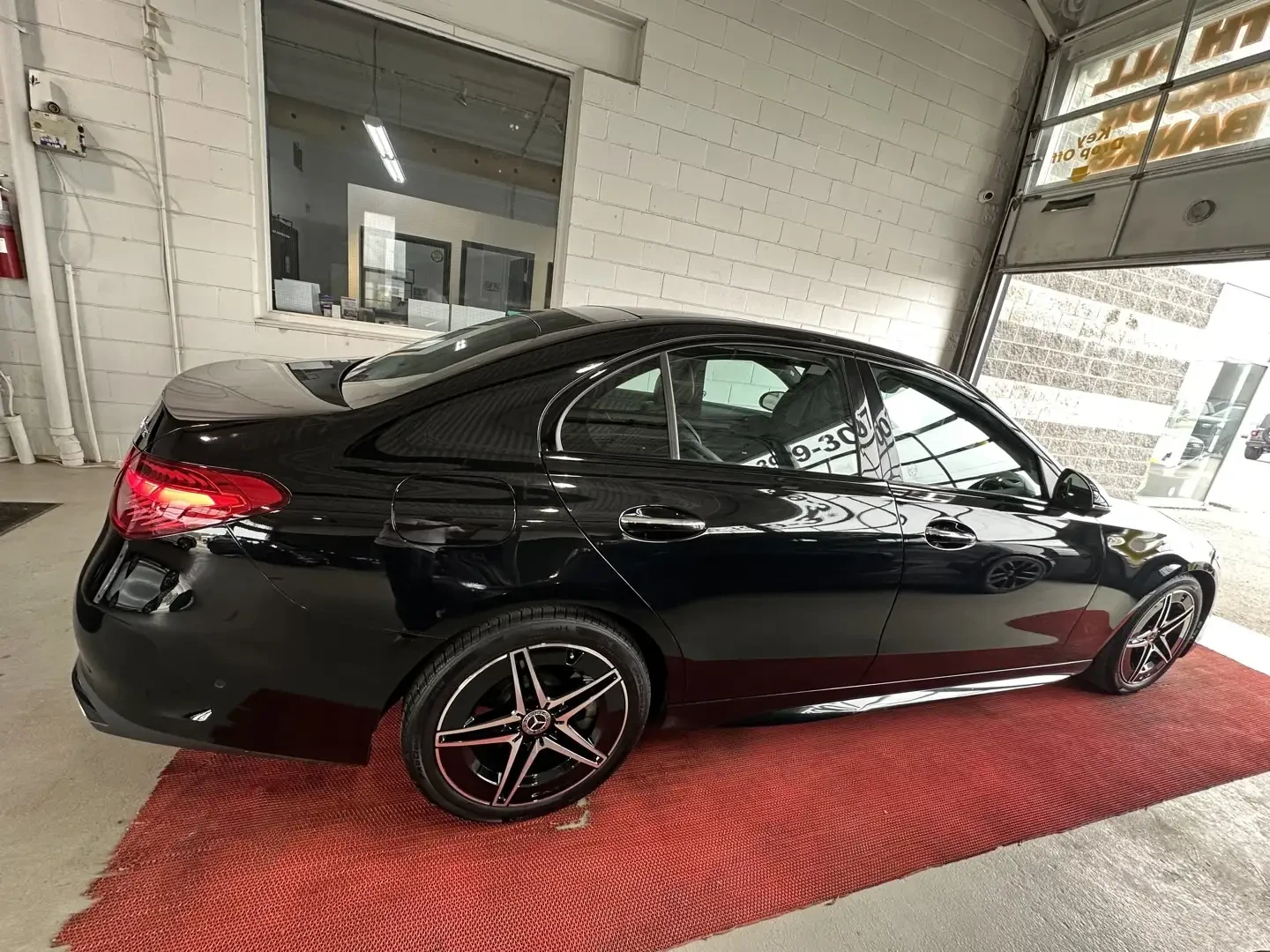 Mercedes-Benz C 300 AMG* 4М* Night* Burmester* Панорама* 2ключа, снимка 5 - Автомобили и джипове - 55440086