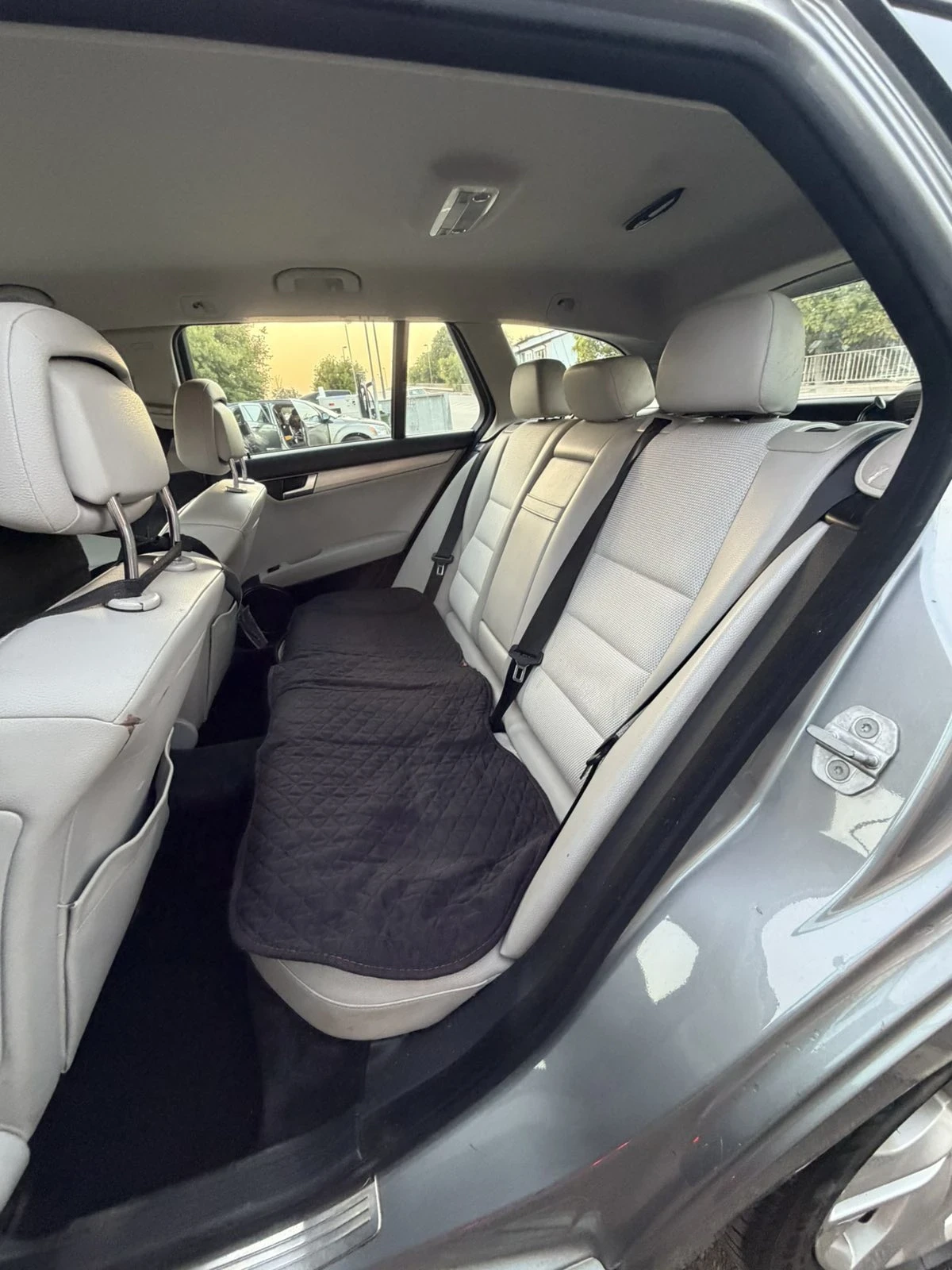 Mercedes-Benz C 220, снимка 11 - Автомобили и джипове - 55891580
