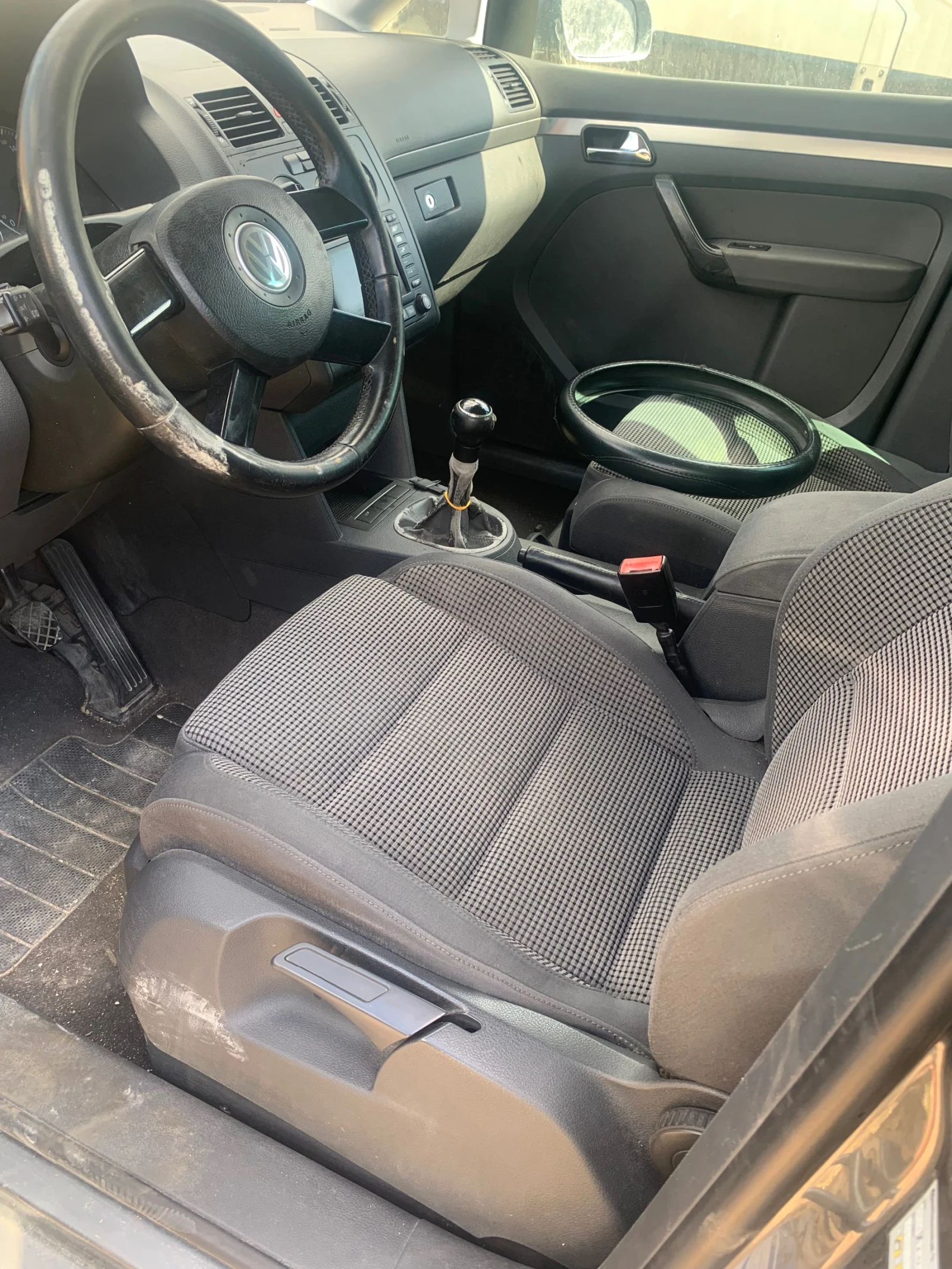 VW Touran Ван, снимка 3 - Автомобили и джипове - 56311600