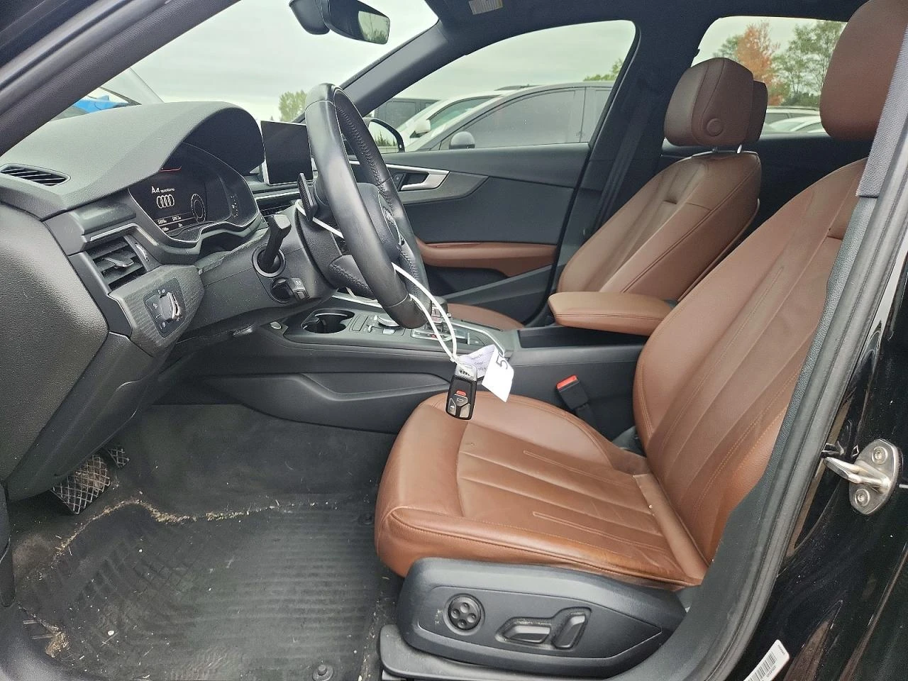 Audi A4 2.0l Premium, снимка 7 - Автомобили и джипове - 56349738