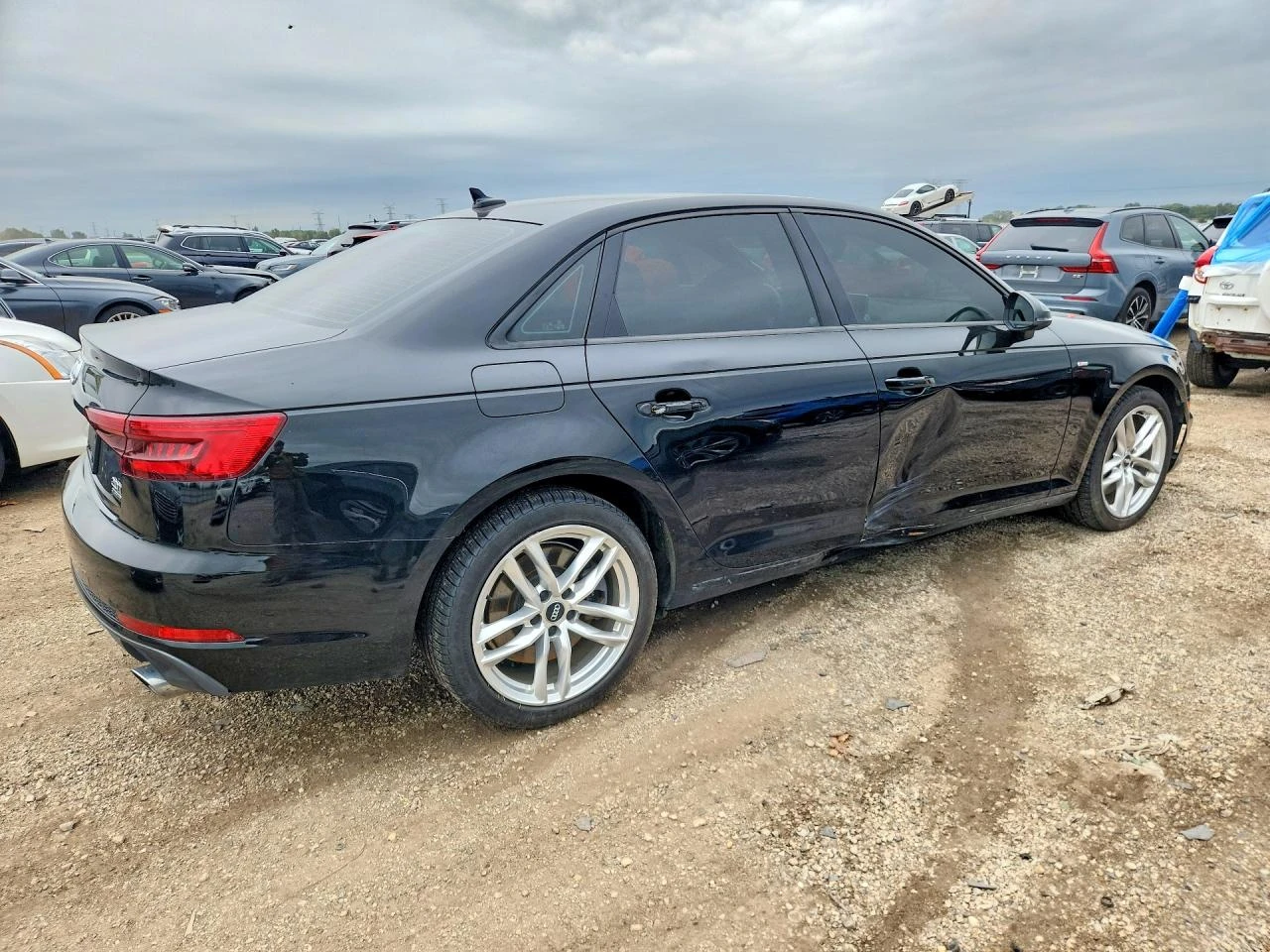 Audi A4 2.0l Premium, снимка 3 - Автомобили и джипове - 56349738