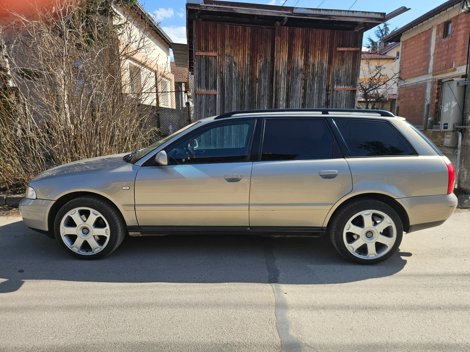 Audi A4 1.9 TDI, снимка 2 - Автомобили и джипове - 56446755