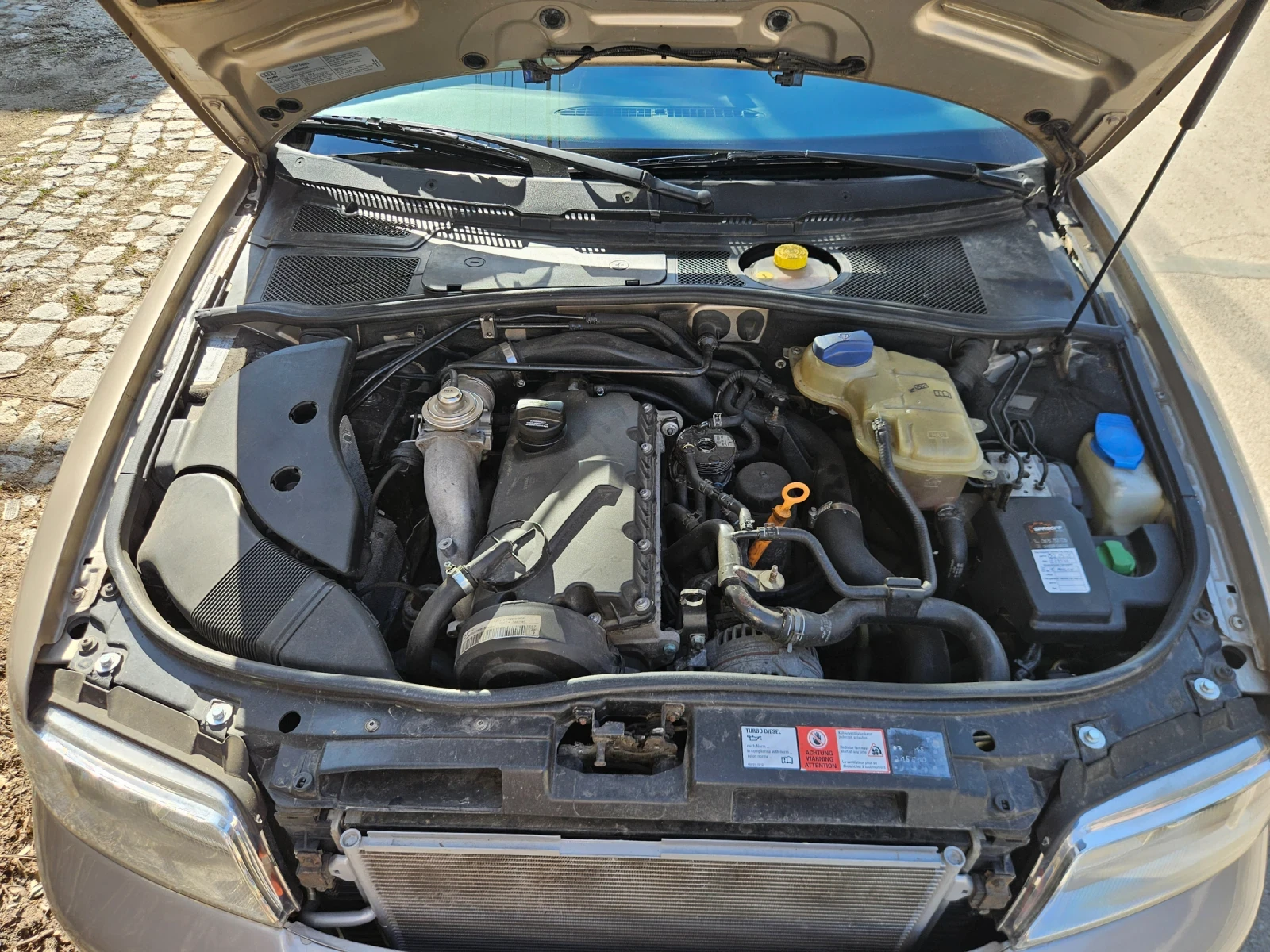 Audi A4 1.9 TDI, снимка 13 - Автомобили и джипове - 56446755