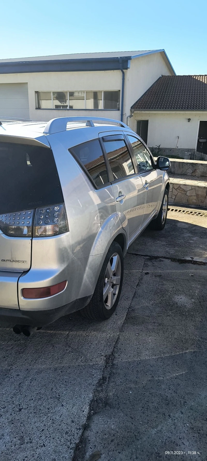 Mitsubishi Outlander, снимка 4 - Автомобили и джипове - 46923704