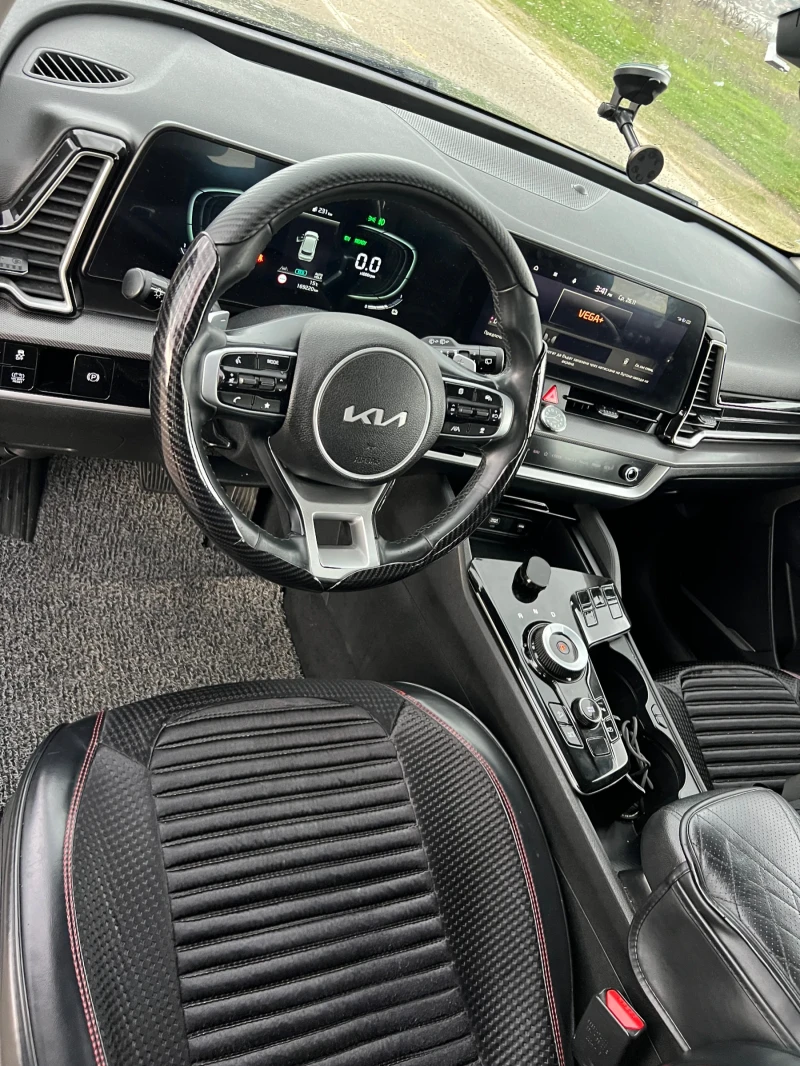 Kia Sportage 1.6 T-GDI HYBRID, снимка 14 - Автомобили и джипове - 52644598