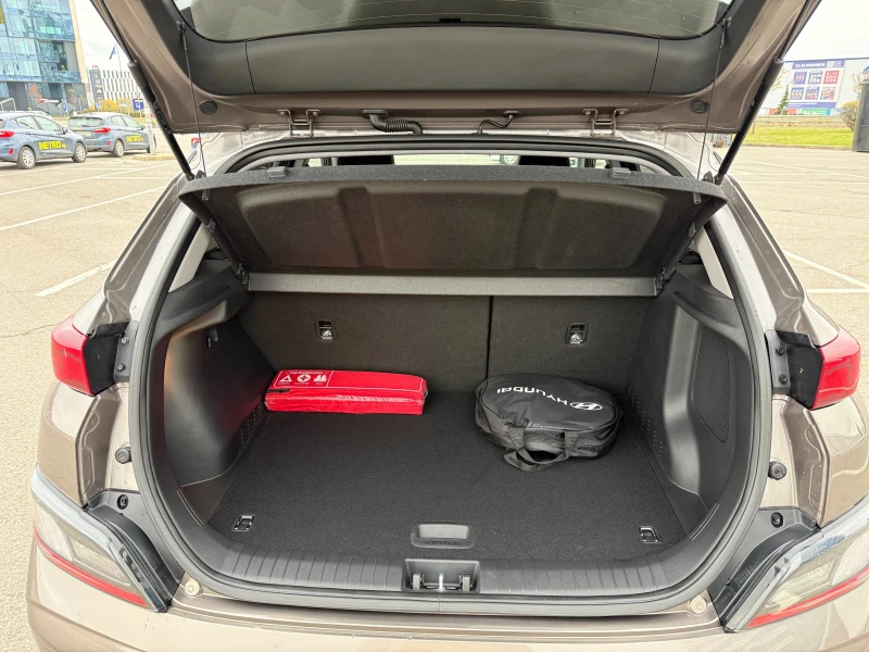 Hyundai Kona в Гаранция, Full LED, Термопомпа, KRELL Premium , снимка 11 - Автомобили и джипове - 52636162