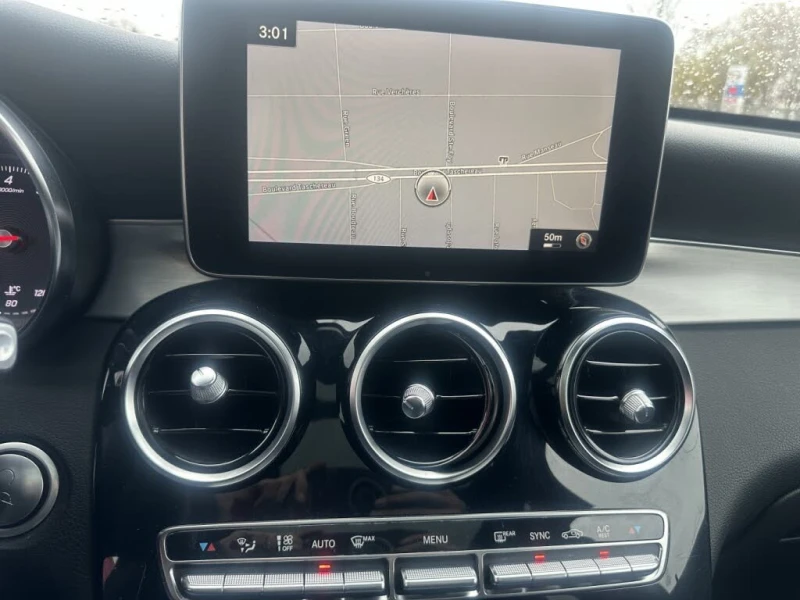 Mercedes-Benz GLC 300 AMG PACK* BURMASTER* KEYLESS* PANO* МЪРТВА ТОЧКА, снимка 8 - Автомобили и джипове - 52585824