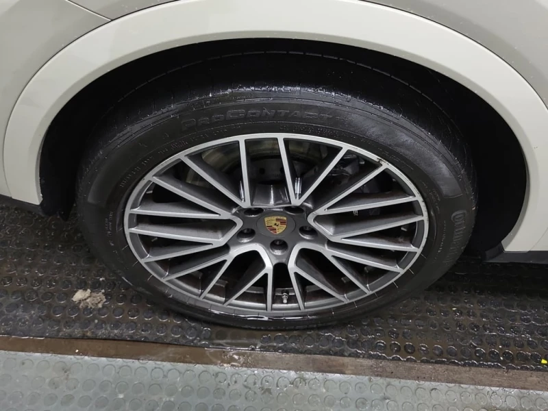 Porsche Cayenne * AWD * CARFAX * DISTRONIC* ОБДУХВАНЕ* ПАНОРАМА, снимка 6 - Автомобили и джипове - 53330744