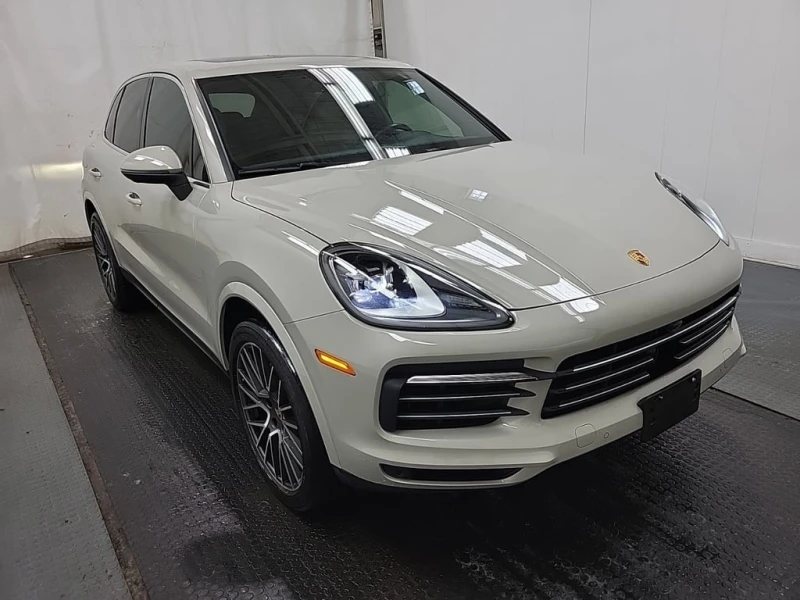 Porsche Cayenne * AWD * CARFAX * DISTRONIC* ОБДУХВАНЕ* ПАНОРАМА, снимка 2 - Автомобили и джипове - 53330744