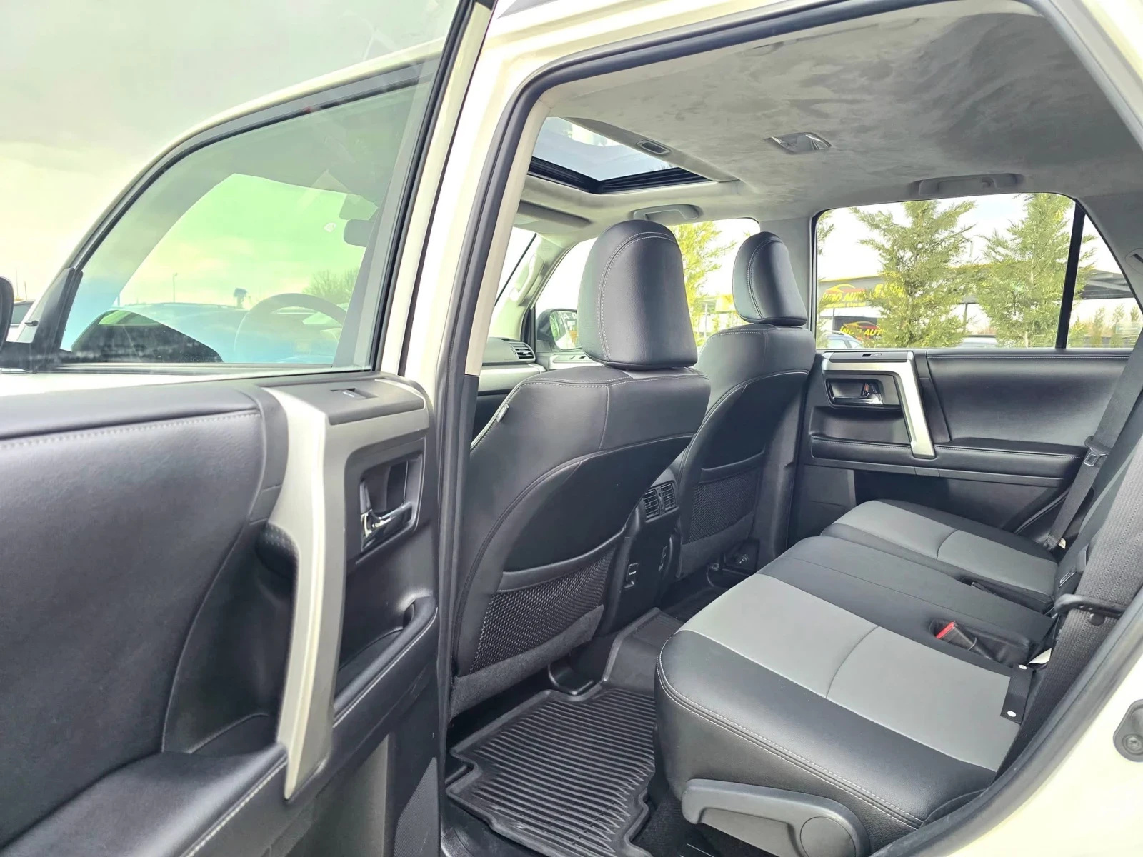 Toyota 4runner 4.0I 4X4   20000   100% | Mobile.bg   17