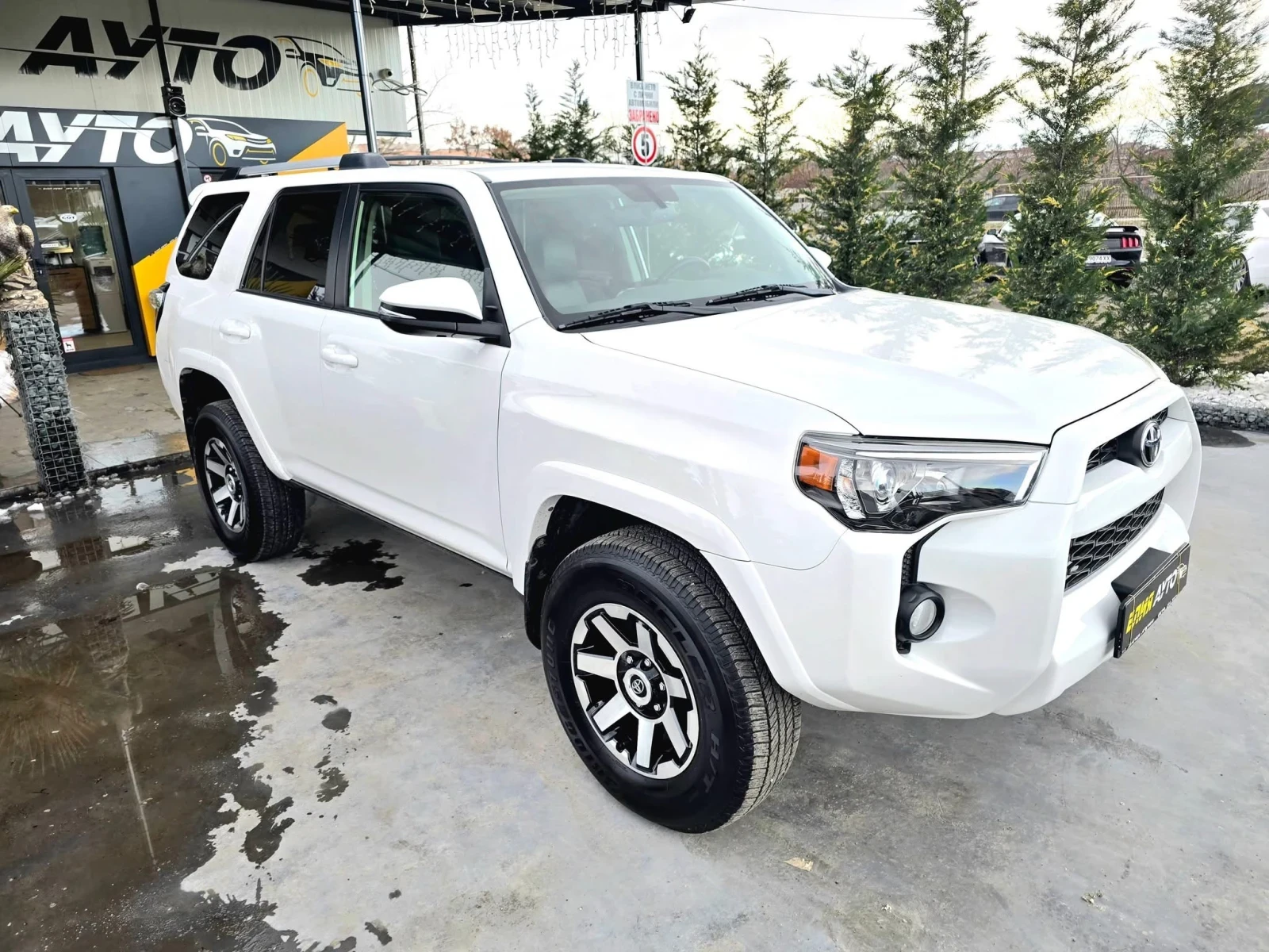 Toyota 4runner 4.0I 4X4 НАПЪЛНО ОБСЛУЖЕН 20000ХИЛ КМ ЛИЗИНГ 100% - изображение 5