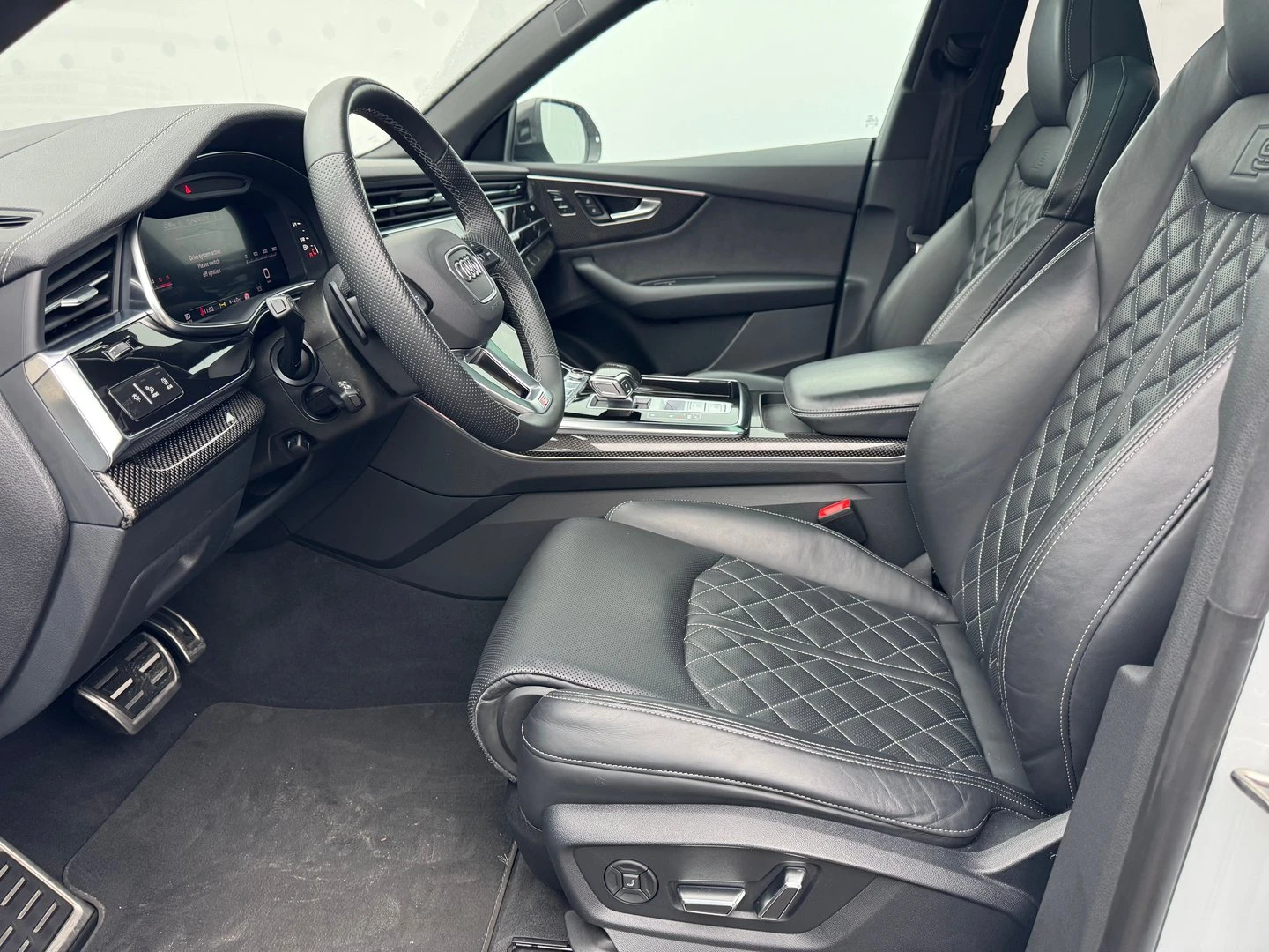 Audi Q8 50 TDI quattro, снимка 5 - Автомобили и джипове - 54353491