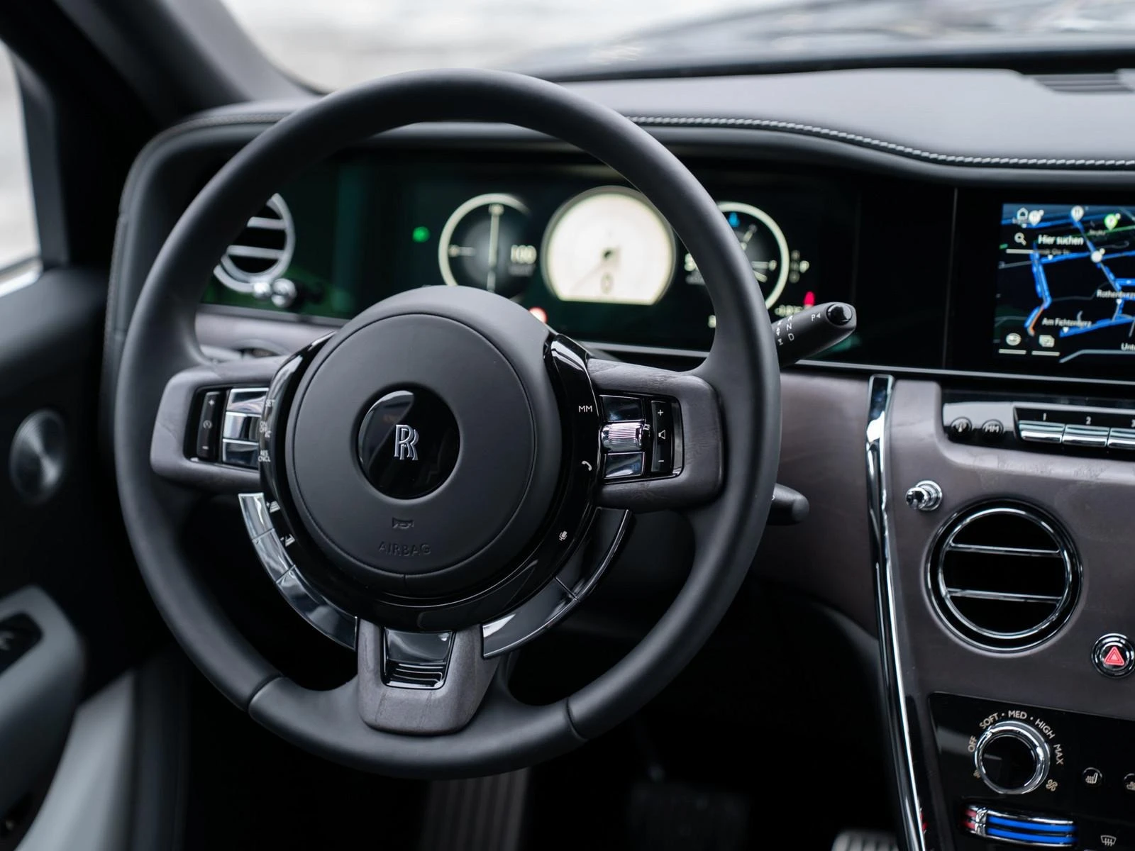 Rolls-Royce Cullinan SERIES II/FACELIFT/SHOOTING STAR/BESPOKE/, снимка 9 - Автомобили и джипове - 53731107