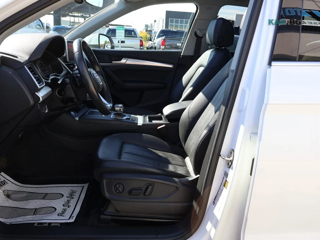 Audi Q5 QUATTRO* PROGRESIV* KEYLESS АвтоКредит(ЦЕНА ДО БГ), снимка 9 - Автомобили и джипове - 54765716