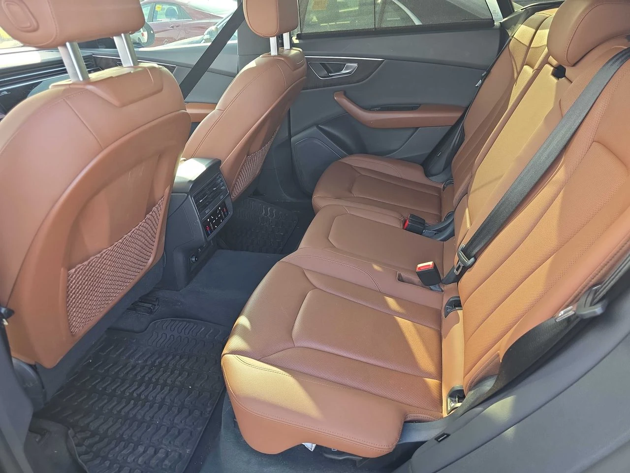 Audi Q8 Progressiv, снимка 11 - Автомобили и джипове - 55803545