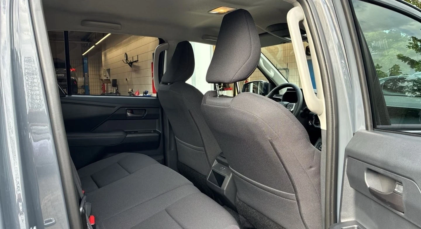 Toyota Hilux 2.8 D-4D * NEW 2026* DOUBLE CAB MILD-HYBRID CAMERA, снимка 11 - Автомобили и джипове - 55931872
