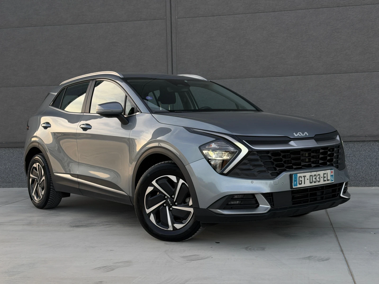 Kia Sportage HYBRID, снимка 2 - Автомобили и джипове - 56736708