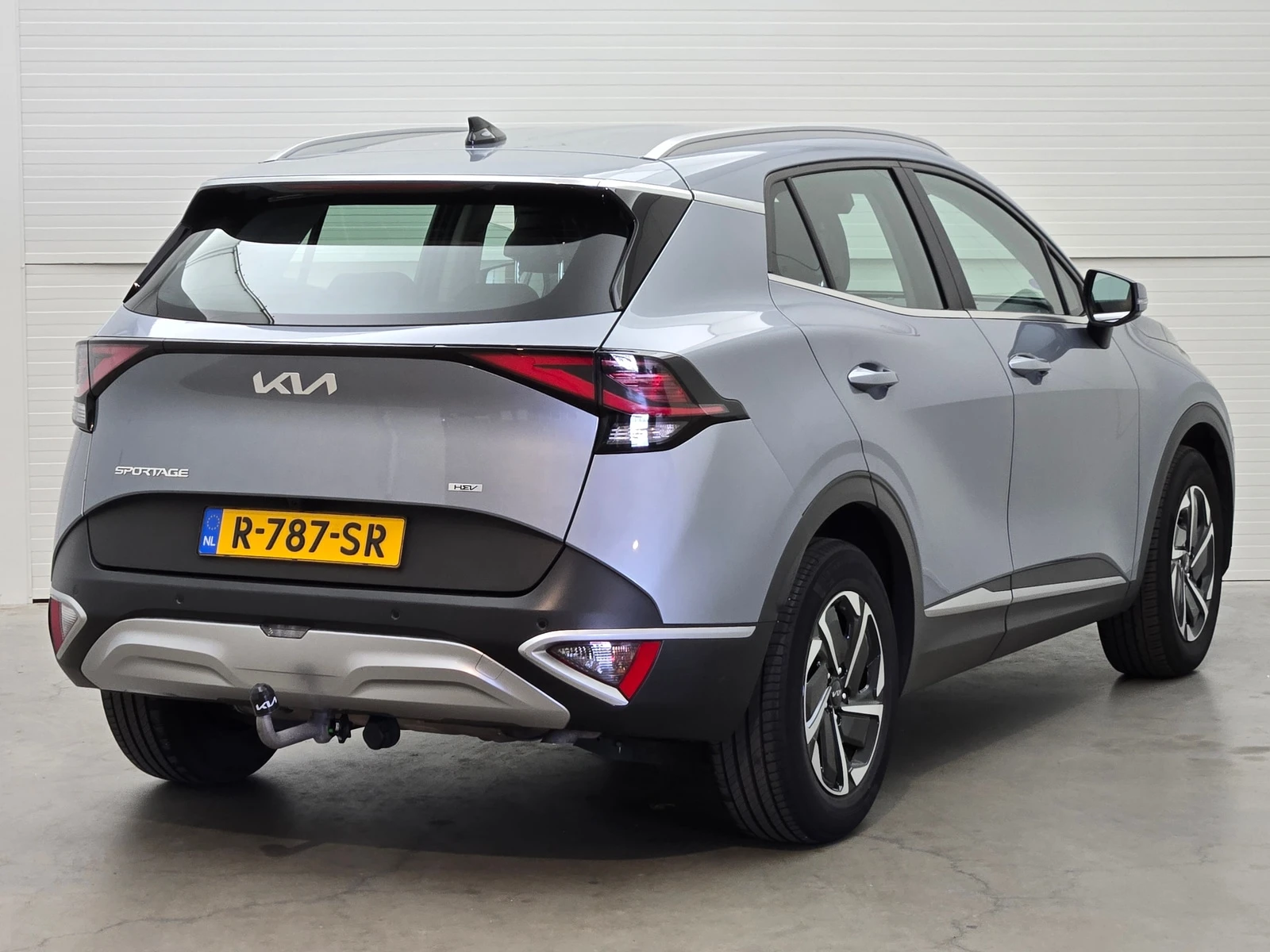 Kia Sportage HYBRID, снимка 3 - Автомобили и джипове - 56116941