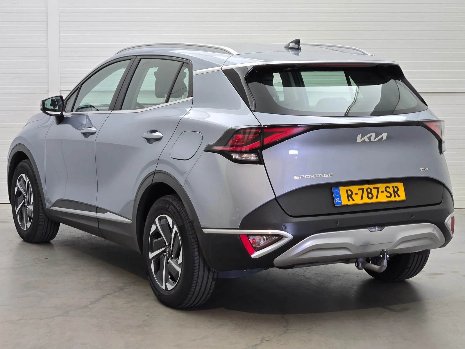 Kia Sportage HYBRID, снимка 4 - Автомобили и джипове - 56116941