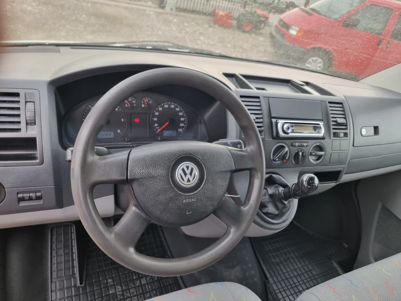 VW T5 1.9 tdi 5+ 1 места климатик , снимка 14 - Бусове и автобуси - 49513874