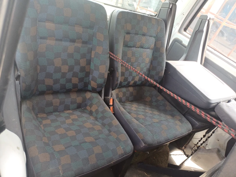 Mercedes-Benz Vito 2.1D 82 к.с., снимка 10 - Бусове и автобуси - 51650599