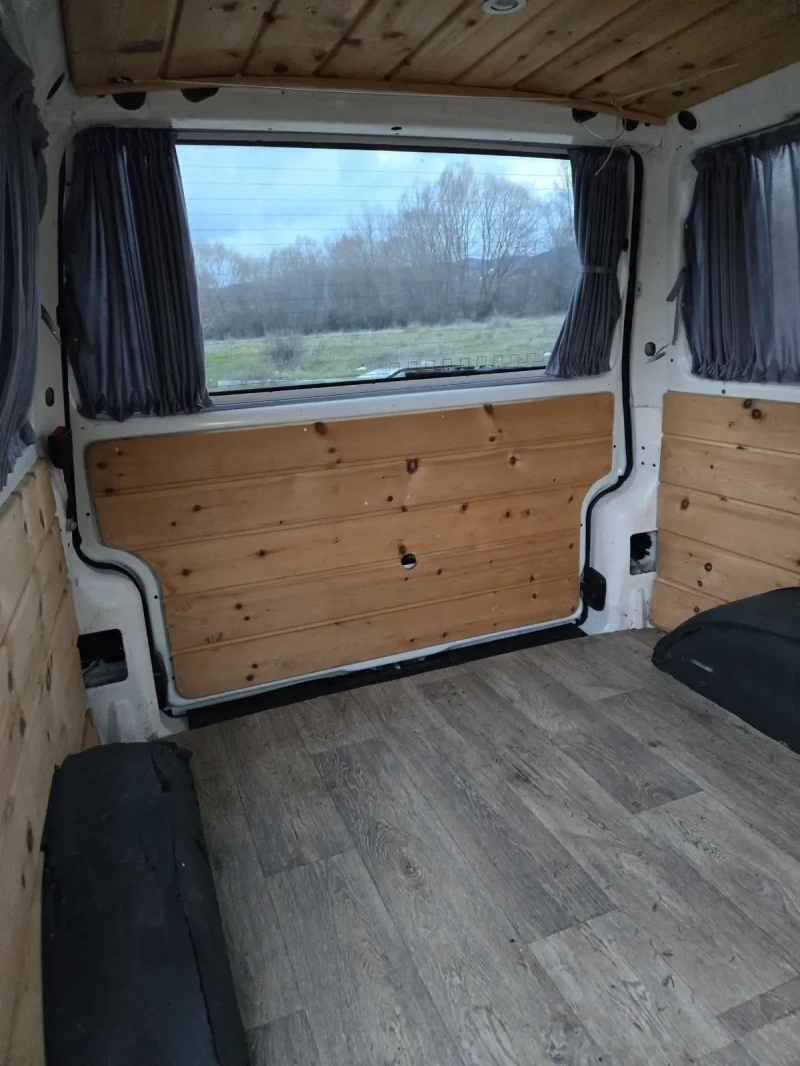 VW T4 2.4 част дизел 1995г. Във много добро състояние. , снимка 12 - Бусове и автобуси - 53534902