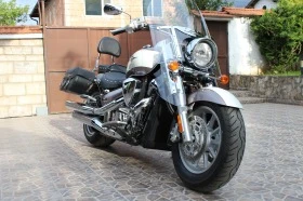  Suzuki Boulevard