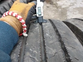 Гуми Зимни 305/70R22.5, снимка 3