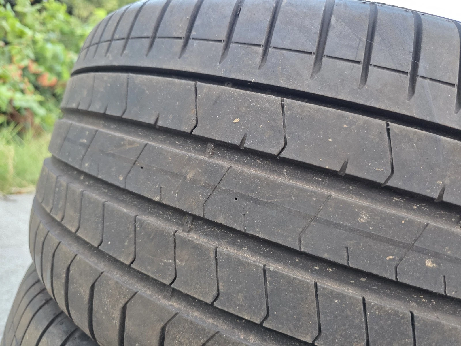Гуми Летни 255/35R19, снимка 4 - Гуми и джанти - 56664473
