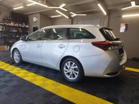 Toyota Auris 1.8hybrid 117000km, снимка 5