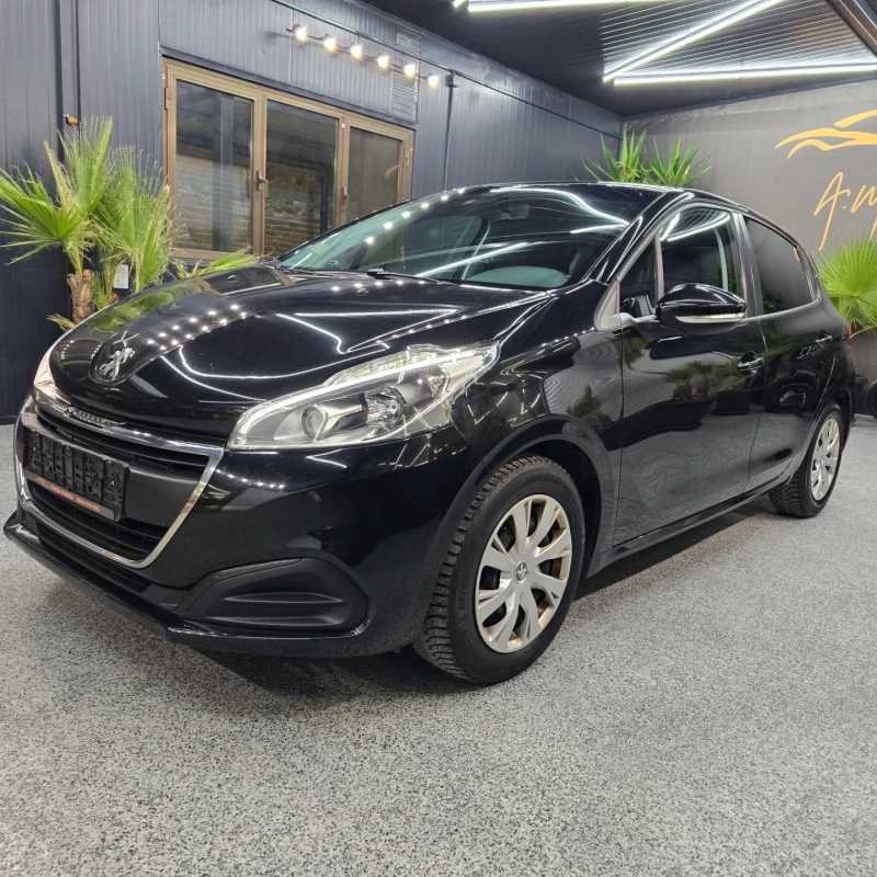 Peugeot 208 Xenon Parktronik Klimatronik, снимка 2 - Автомобили и джипове - 48031873