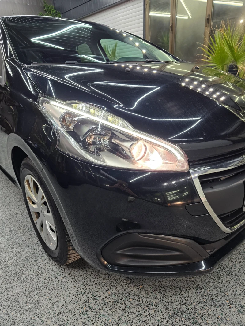 Peugeot 208 Xenon Parktronik Klimatronik, снимка 17 - Автомобили и джипове - 48031873