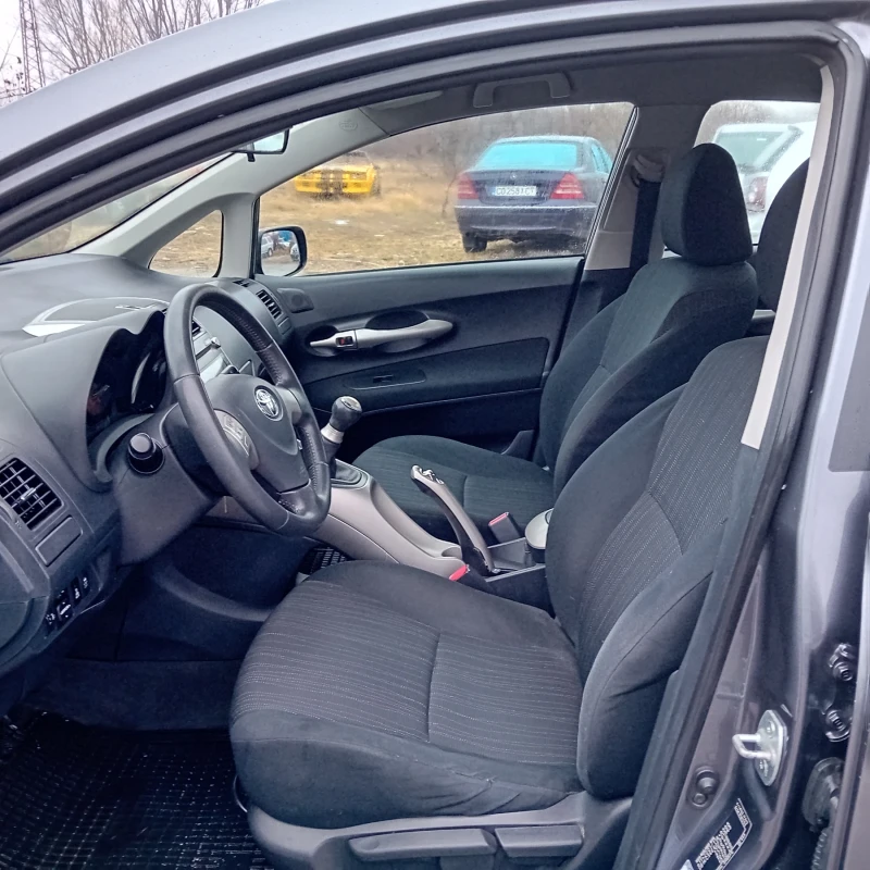 Toyota Auris 1.4 d4d , снимка 6 - Автомобили и джипове - 48340102