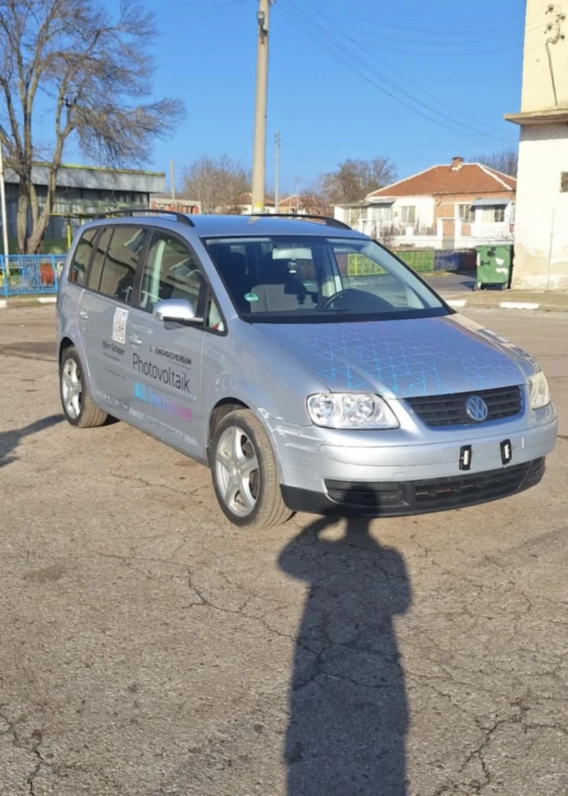 VW Touran, снимка 2 - Автомобили и джипове - 48621533