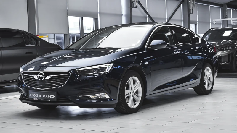 Opel Insignia Grand Sport 1.6d Innovation, снимка 4 - Автомобили и джипове - 51042986