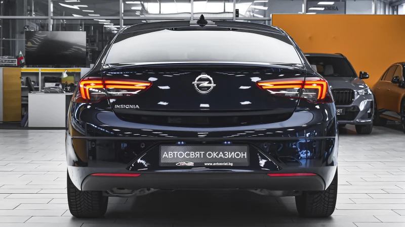 Opel Insignia Grand Sport 1.6d Innovation, снимка 3 - Автомобили и джипове - 51042986