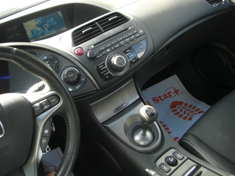 Honda Civic 2.2d FACCE NAVI 6ck., снимка 15 - Автомобили и джипове - 51765006