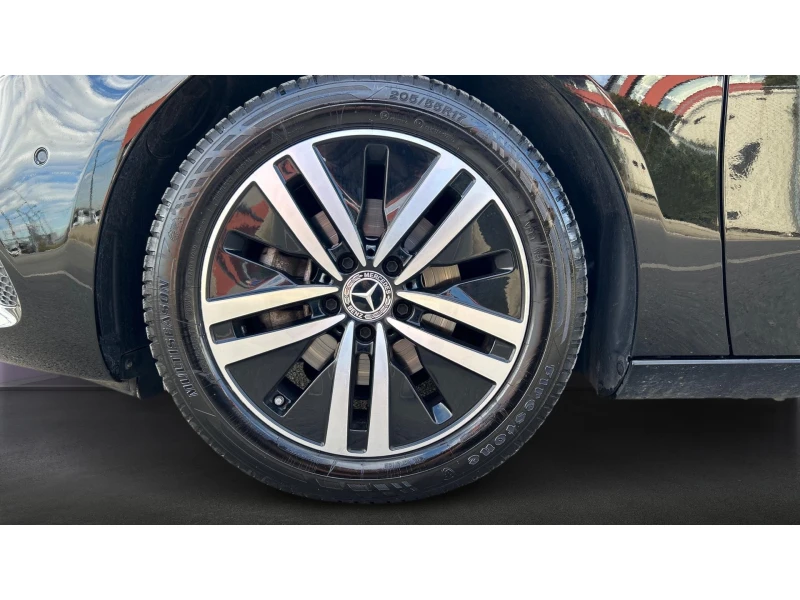 Mercedes-Benz A 180 7DCT   136к.с., Месечна вноска от 511 лв., снимка 16 - Автомобили и джипове - 52282947