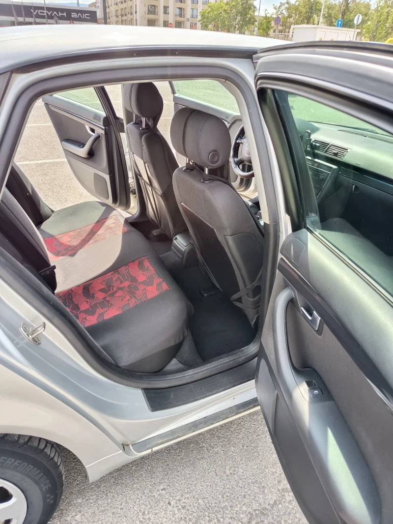Audi A4 B6, снимка 9 - Автомобили и джипове - 52747171