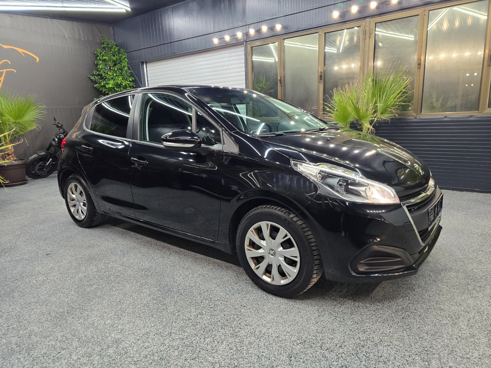 Peugeot 208 Xenon Parktronik Klimatronik - изображение 5